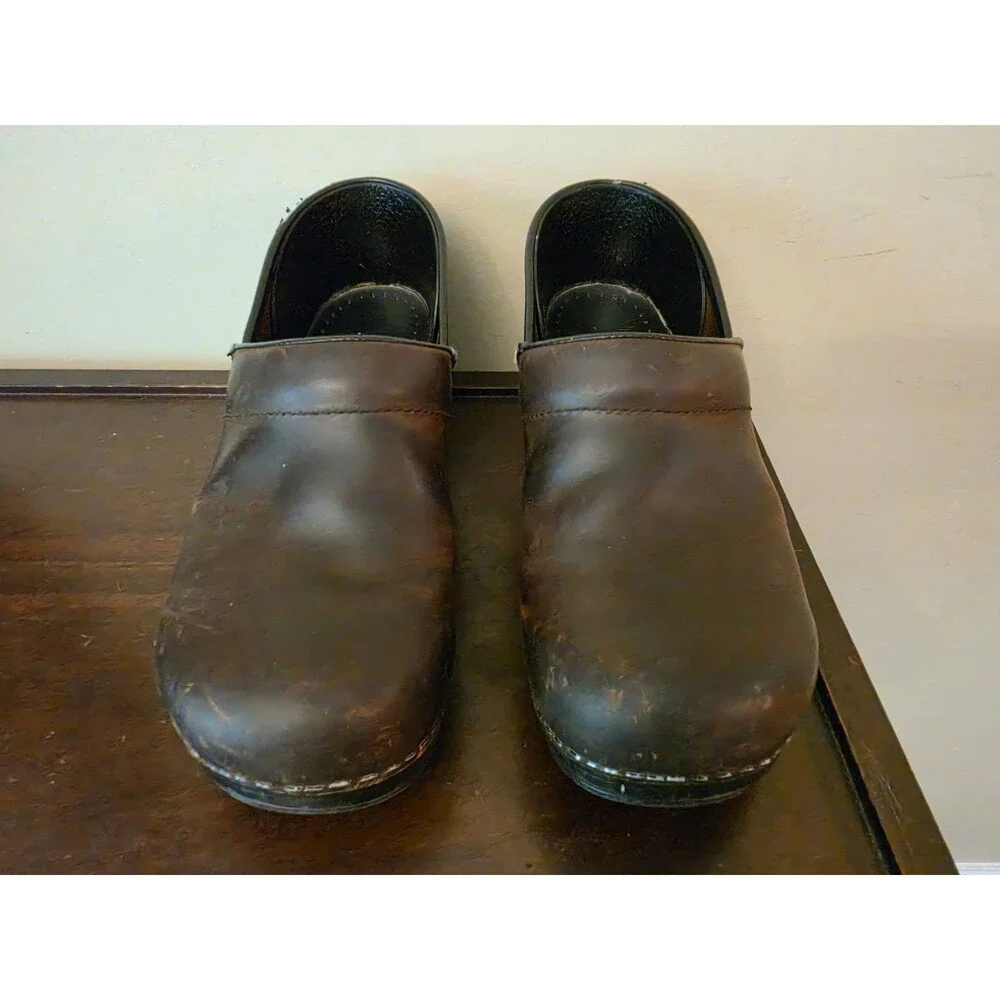 Dansko Women's Brown Leather Professional Nursing Comfort Clogs Size 40 US 9-9.5